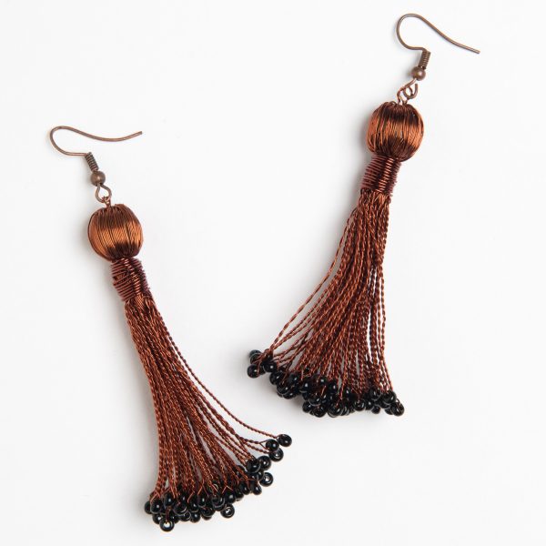 boucles d'oreilles en fil de cuivre et perles - copper wire and glass beads earrings | mahatsara