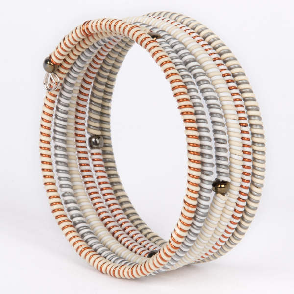bracelet en fil de telephone et fil de cuivre - bracelet in telephone wire and copper ire | mahatsara